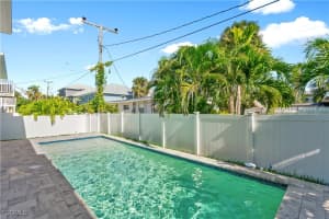 250 Pearl Street, Fort Myers Beach, FL 33931 - MLS#2026000009