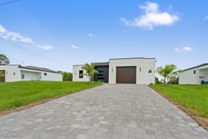 729 Colyer St E, Lehigh Acres