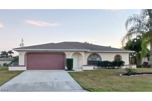 1012 Se 42nd Ln, Cape Coral