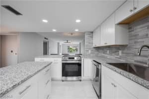 2244 Winkler Ave 207, Fort Myers