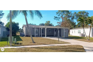 133 Belle Isle Cir, Naples