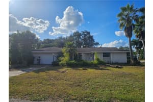 2201 Parkview Drive, Fort Myers, FL 33905 - MLS#2026000679