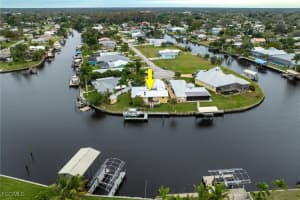 2008 Aruba Avenue, Fort Myers, FL 33905 - MLS#2026000749