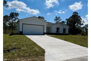 325 Hermosa Avenue, Lehigh Acres, FL 33974 - MLS#2026000899
