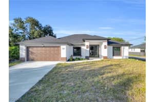 2900 3rd Street, Lehigh Acres, FL 33976 - MLS#2026000925