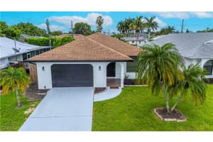 758 105th Avenue, Naples, FL 34108 - MLS#2026000985