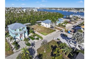 225 Tropical Shore Way, Fort Myers Beach, FL 33931 - MLS#2026001026