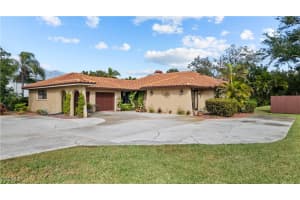 7090 Hendry Creek Dr, Fort Myers