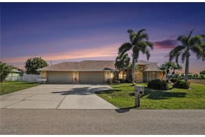 2133 Se 8th Pl, Cape Coral