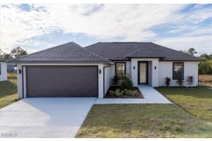 8044 Buttercup Cir, Labelle