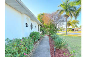 4047 Country Club Boulevard, Cape Coral, FL 33904 - MLS#2026001440