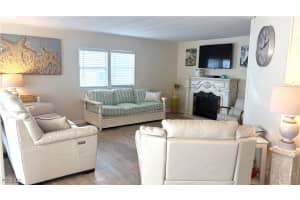 580 Winning Way, North Fort Myers, FL 33917 - MLS#2026001548