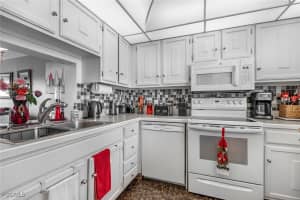 1660 Pine Valley Drive, Fort Myers, FL 33907 - MLS#2026001585