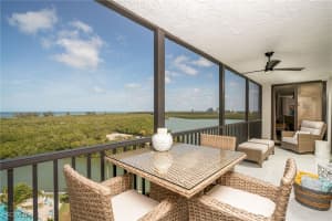 17 Bluebill Avenue, Naples, FL 34108 - MLS#2026001607