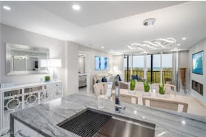 17 Bluebill Avenue, Naples, FL 34108 - MLS#2026001607