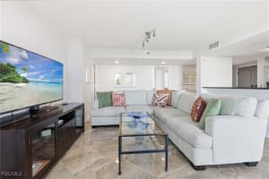 6585 Nicholas Boulevard, Naples, FL 34108 - MLS#2026001711