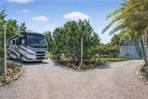 1211 Periwinkle Way, Sanibel, FL 33957 - MLS#2026002303