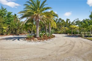 1211 Periwinkle Way, Sanibel, FL 33957 - MLS#2026002303