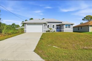 2904 6th Street, Lehigh Acres, FL 33971 - MLS#2026002383