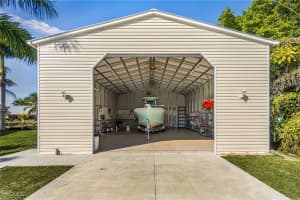 2123 Davis Boulevard, Fort Myers, FL 33905 - MLS#2026002422