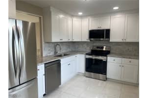 1740 Pine Valley Dr 116, Fort Myers