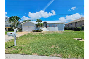 1242 Par View Dr, Sanibel