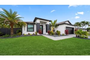 927 25th Street, Cape Coral, FL 33914 - MLS#2026002546