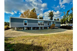 8104 Marx Drive, North Fort Myers, FL 33917 - MLS#2026002631