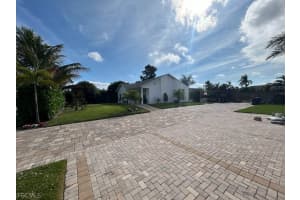 18464 Iris Rd, Fort Myers