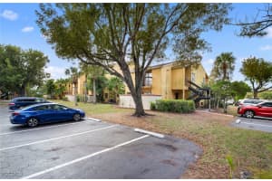 2905 winkler Avenue, Fort Myers, FL 33916 - MLS#2026002904