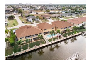 917 Sw 47th Ter 102, Cape Coral