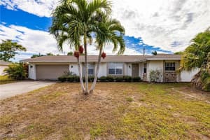208 Se 43rd Ter, Cape Coral