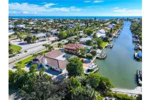 1019 Lindgren Blvd, Sanibel
