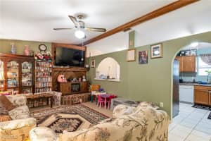 4204 9th Street, Lehigh Acres, FL 33976 - MLS#2026003041