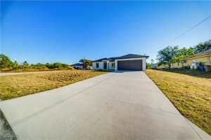 809 Anaconda Avenue, Lehigh Acres, FL 33974 - MLS#2026003194