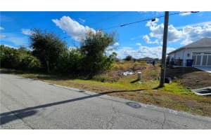 616 Kingsbury Street, Lehigh Acres, FL 33974 - MLS#2026003268