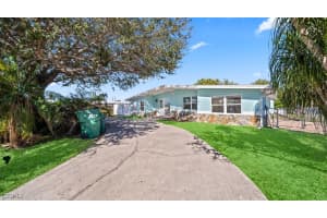 170 Poinsettia Cir Ne, Port Charlotte