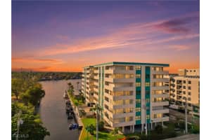 4803 Sunset Ct 404, Cape Coral