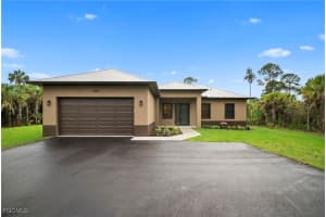 3244 32nd Ave Se, Naples