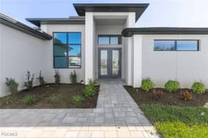 305 15th Place, Cape Coral, FL 33993 - MLS#2026003481