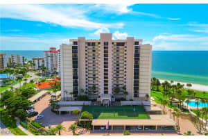 10851 Gulf Shore Dr 1004, Naples