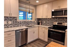 2121 Collier Avenue, Fort Myers, FL 33901 - MLS#2026003603