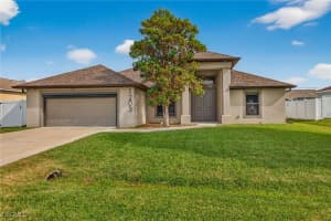 1203 Sw 11th Pl, Cape Coral