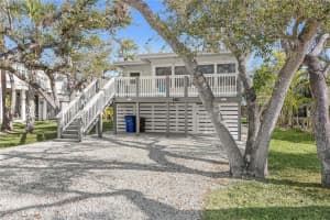 5731 Lauder Street, Fort Myers Beach, FL 33931 - MLS#2026003697