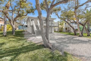 5731 Lauder Street, Fort Myers Beach, FL 33931 - MLS#2026003697