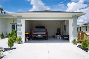 1040 Bell Boulevard, Lehigh Acres, FL 33974 - MLS#2026003747
