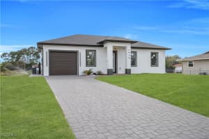 4015 12th Street, Lehigh Acres, FL 33976 - MLS#2026003764