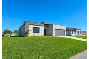 1027 Kismet Parkway, Cape Coral, FL 33993 - MLS#2026003917