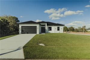 765 Chambers St E, Lehigh Acres