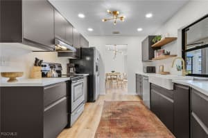 1118 Sw 42nd St, Cape Coral